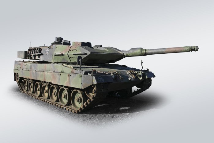 Leopard 2 (2).jpg