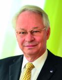 Prof. Dr. W. Edelfried Schneider, Geschäftsführer von HLB Deutschland und Vizepräsident des europäischen Wirtschaftsprüferverbands FEE