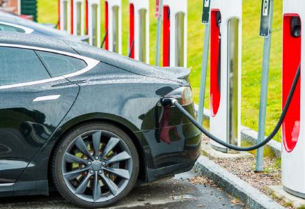 Kupfer und seine Legierungen sind bedeutende Funktionswerkstoffe und wichtig für zahlreiche technische Anwendungen wie für die Elektromobilität.