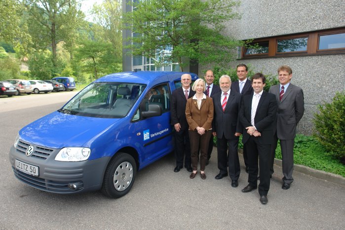 Gruppenbild Caddyübergabe.jpg