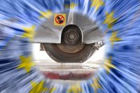 Die Zukunft des Maschinenbaus und der Maschinensicherheit hat längst begonnen. Neue digitale Technologien – aber auch neue Regelungen und Vorschriften – lassen den Weiterbildungs- und Qualifizierungsbedarf steigen. Die jetzt dringend benötigten Impulse erhalten Fach- und Führungskräfte beim HDT (Haus der Technik). Fundiert und praxisnah vermittelt Deutschlands ältestes technisches Weiterbildungsinstitut Know-how und Fachwissen aus erster Hand.