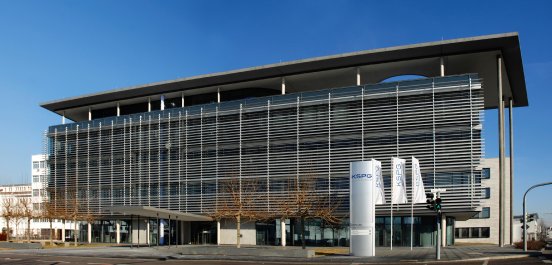 KSPG AG_Customer Center in Neckarsulm 2012_13x27 cm.jpg
