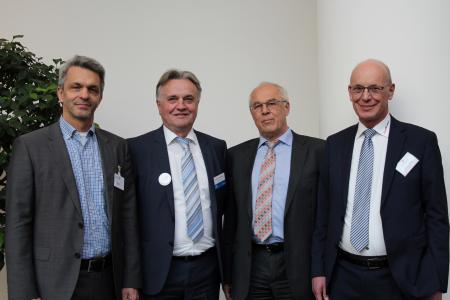 (from left to right): Juergen Hupp (Fraunhofer IIS, Head of Communication Networks Department) / Slobodan Puljarevic (EBV Elektronik, President) / Josef Sauerer (Fraunhofer IIS, Head of Division Smart Sensing and Electronics) / Reinhard Pusch (RoodMicrotec GmbH, COO)