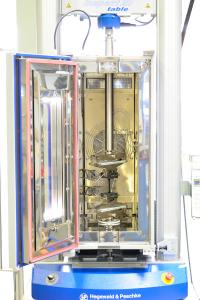 Universalprüfmaschine Inspekt table 20kN mit Temperaturkammer und Langwegdehnungsmessgerät