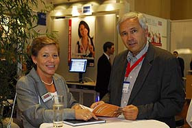 Gabi Sobota-Fischer, Senior Director Business Channel bei Ingram Micro, im Gespräch mit Thomas Karchow, Direktor EMEA / Integrated System Solution & Support der Firma PC-Ware Information Technologies AG