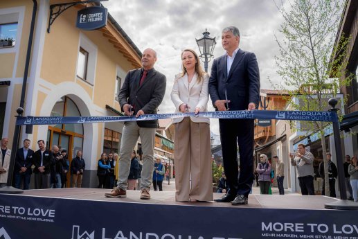 LandquartFashionOutlet_Daniel_Alexandra_Otto.jpg-scaled.jpeg