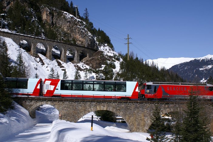 20_03_31_RhB_Glacier-Express.jpg