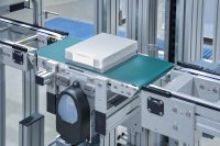 Die Gurtförderer der Liftsysteme sind mit Messerkante ausgestattet, um den Übergang zur angeschlossenen Förderstrecke so klein wie möglich zu halten und so eine sichere Übergabe der Trays zu gewährleisten. Die Gurtförderer der Liftsysteme sind mit Messerkante ausgestattet, um den Übergang zur angeschlossenen Förderstrecke so klein wie möglich zu halten und so eine sichere Übergabe der Trays zu gewährleisten.