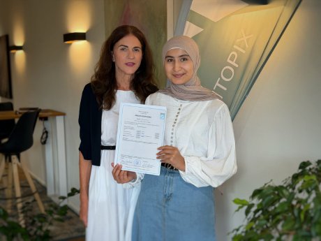 Ausbildung Gulnoza mit Ilka.jpg