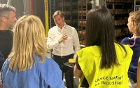 Das #teamREYHER führte die Besucher:innen in kleinen Gruppen durch die Logistik von REYHER und konnte mit vielen spannenden Fakten begeistern.