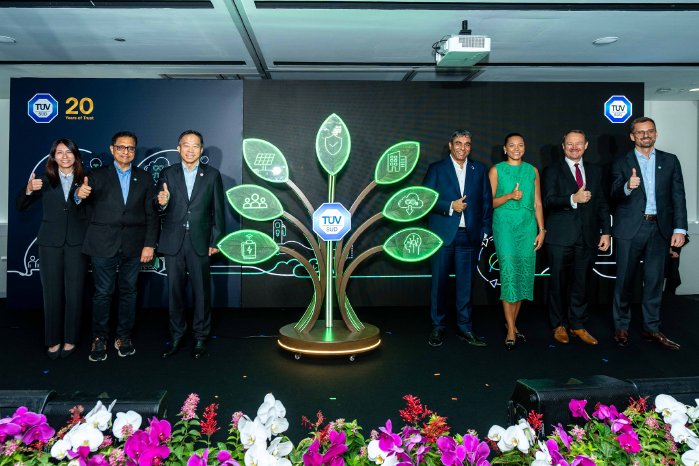 TS-PR-26152_K_Global Decarbonisation Launch Moment.jpg