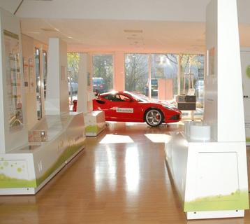 In der Ausstellung "Antrieb Zukunft" gehen Besucher auf eine Reise in die Zukunft der Mobilität: Fahrzeugkonzepte, Speichertechnologien, Verkehrs-systeme von morgen / Foto: Fraunhofer LBF