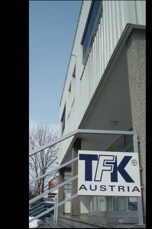 TFK_aussen_mit_Logo..jpg