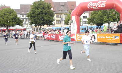 2300 Läufer beim Thüringer Unternehmenslauf in Erfurt – Königsee Implantate war dabei