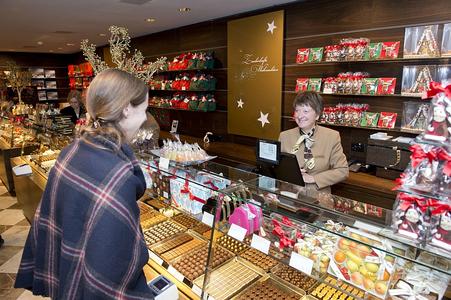 Kassen-Waagensysteme der UC Evo Line von METTLER TOLEDO sorgen bei der Confiserie Sprüngli für perfekte Einkaufsmomente