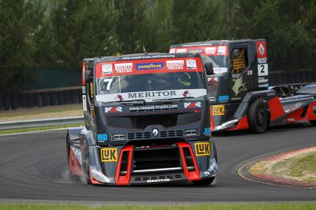 Renault Trucks bietet die Rennen am Nürburgring vom 9. bis 10. Juli als Live –Stream unter www.renault-trucks.com/truckracingRenault Trucks bietet die Rennen am Nürburgring vom 9. bis 10. Juli als Live –Stream unter www.renault-trucks.com/truckracing