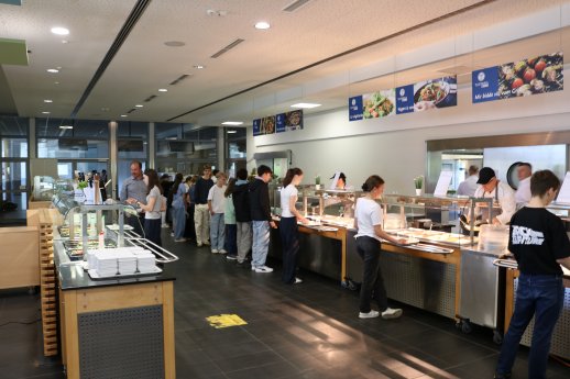 Mensabetrieb am Deutsch-Luxemburgischen Schengen-Lyzeum.JPG