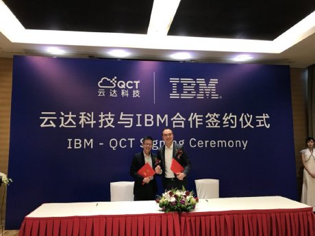 QCT-IBM-Cooperation_Signing-Ceremony_MikeYang-President-QCTleft_Brian-Tse-General-Manager-G.jpg