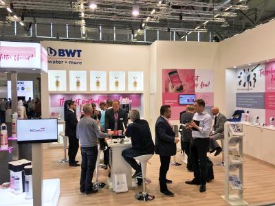 Die Expertise der Wasserspezialisten von BWT water+more war gefragt beim Fachpublikum auf der euvend & coffeena 2019 in Köln. / Foto: BWT water+more