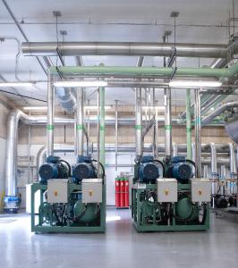 ICS hat bei einem der größten Nahrungsmittelunternehmen Dänemarks zwei ACPs von BITZER für die Erzeugung von Eiswasser installiert / Foto: BITZER