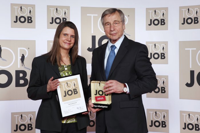 Photo_Preisverleihung_TopJob2011_OpenText.jpg