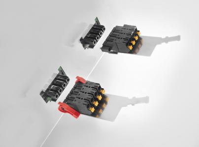 Weidmüller OMNIMATE® Power: Die OMNIMATE® Power Stiftsteckverbinder SLF 7.62HP SH mit steckbarem Schirmblech garantieren eine hohe EMV-Sicherheit. (Links: Variante mit Löseriegel. Rechts: Variante mit Schraubflansch.)