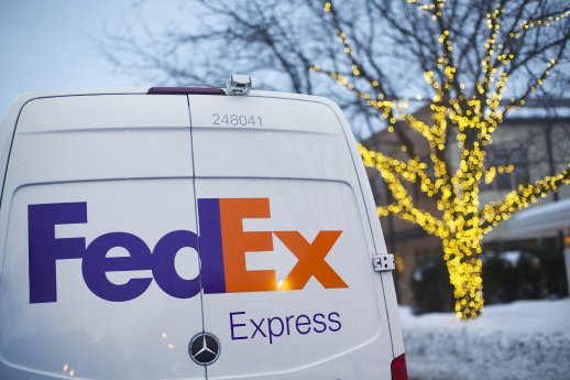FedEx_Winter_1.jpg