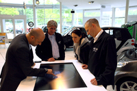 Von Messeeinsatz ins Autohaus - NEONRED startet Feldtest mit dem Car Configurator