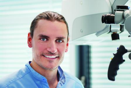 Dr. Daniel Hellmann, Spezialist der Deutschen Gesellschaft für Funktionsdiagnostik und –therapie und niedergelassener Zahnarzt im Aalener Wirtschaftszentrum
