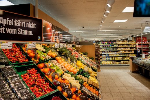 Edeka-Markt_Frischetheken.jpg