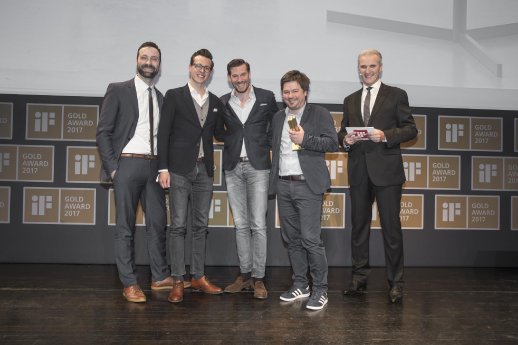 Loewe_iF_Design_Award_Gruppenbild.jpg