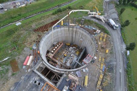 Einzigartige Anlage im Rahmen des Emscher-Umbaus: In GE-Bismarck entsteht ein Bauwerk mit drei Pumpwerken und Regenwasserbehandlung (Quelle: Stefan Kuhn/Emschergenossenschaft)