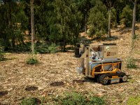 Baumsaatroboter von Continental und Land Life pflanzt bis zu 60 neue Bäume pro Minute.