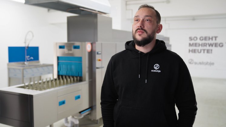 Meiko_Sustable_Mathias Behm_2.png