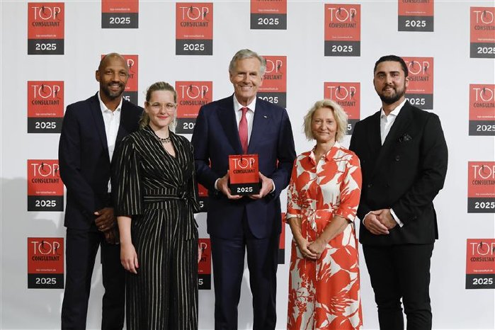 Pressefoto_TÜV-Rheinland_Consulting_Top-Consultant (1).jpg