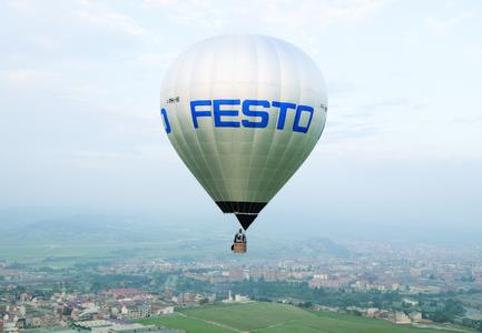 Neues Zeitalter In Der Ballonfahrt Festo Ag Co Kg Pressemitteilung Pressebox