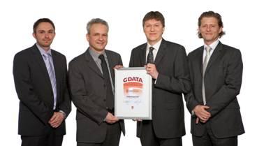 V.l.n.r.: Tim Sauerland (Team Manager Software, Actebis Peacock), Uwe Rehwald (Leiter Partnervertrieb, G Data), Ricardo Ritzinger (Produktmanager G Data bei Actebis Peacock), Frank Heisler (Management Director, G Data)