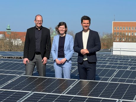 Foto 1_Photovoltaik BBS-Campus Waterloo_Ulf-Birger Franz_Cordula Drautz_Steffen Krach_Foto Frauk.jpg