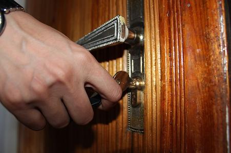 Schließanlagen Schlüssel und Schlösser lassen sich von Trickdieben nicht so leicht nachmachen und bieten ein hohes Maß an Sicherheit!