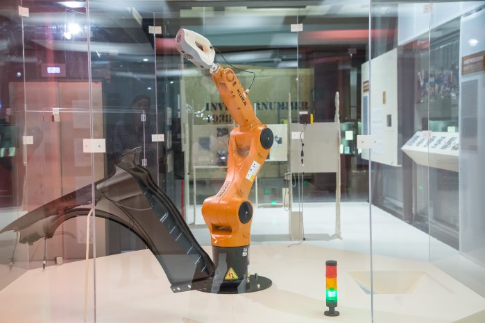 Artec Eva auf einem Roboterarm von KUKA  (2).jpg