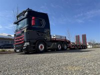 Heavy-duty transport – an ideal application for Drive-by-Wire technology.