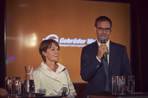 3_politik.jpg