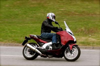 Mit dem Honda Integra sicher durch den Verkehr