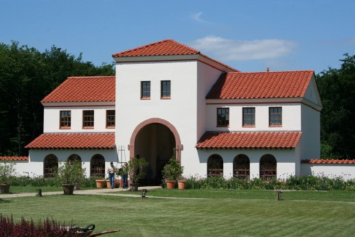 Römische Villa Borg_Fassade.jpg