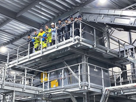 Photo_08_Commissioning at TBM Sorting Plant  STADLER and TBM Teams_resized.jpg