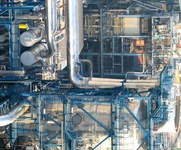 Vacuum system in a petrochemical refinery