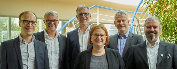 Alte und neue Geschäftsleitung der IPI GmbH. v. l. n. r. Dr. Julian Bahrs, Holger Dümpelmann, Roland Klein, Nadine Schäffer, Dirk Bode und Marc Hoffmann