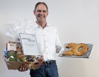 Prof. Dr. Martin Bastian wurde für seine erfolgreiche Arbeit am SKZ in den letzten 20 Jahren gefeiert (Quelle: Luca Hoffmannbeck, SKZ)