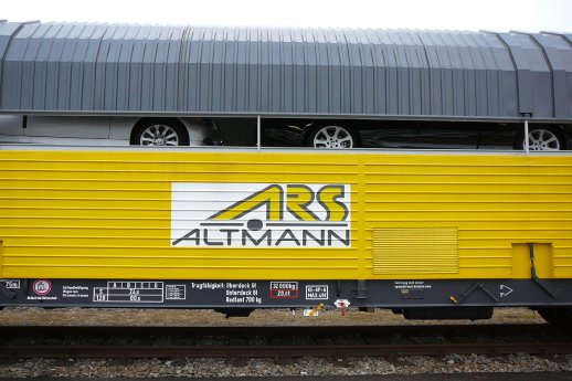geschlossener ARS-Eisenbahnwaggon _neu.jpg