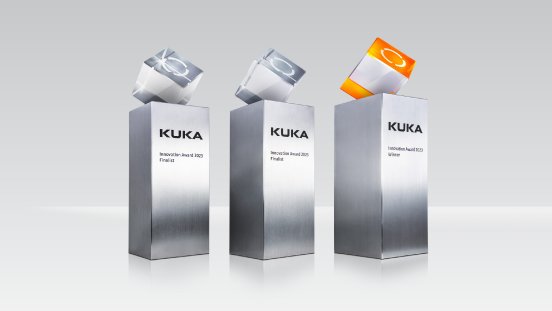 KUKA Innovation Award 2023 - Pokale.jpg